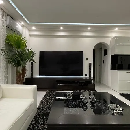 Alfa Luxury Apartment